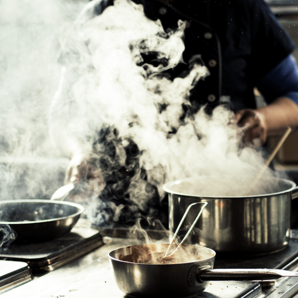 How Dirty Restaurant Hoods Affect Kitchen Efficiency